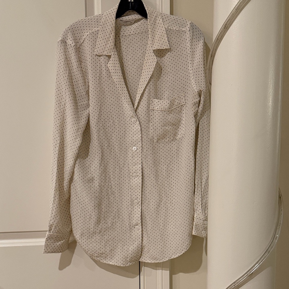 Equipment Women’s White Button Down Blouse with Micro Polkadot Print Sz M